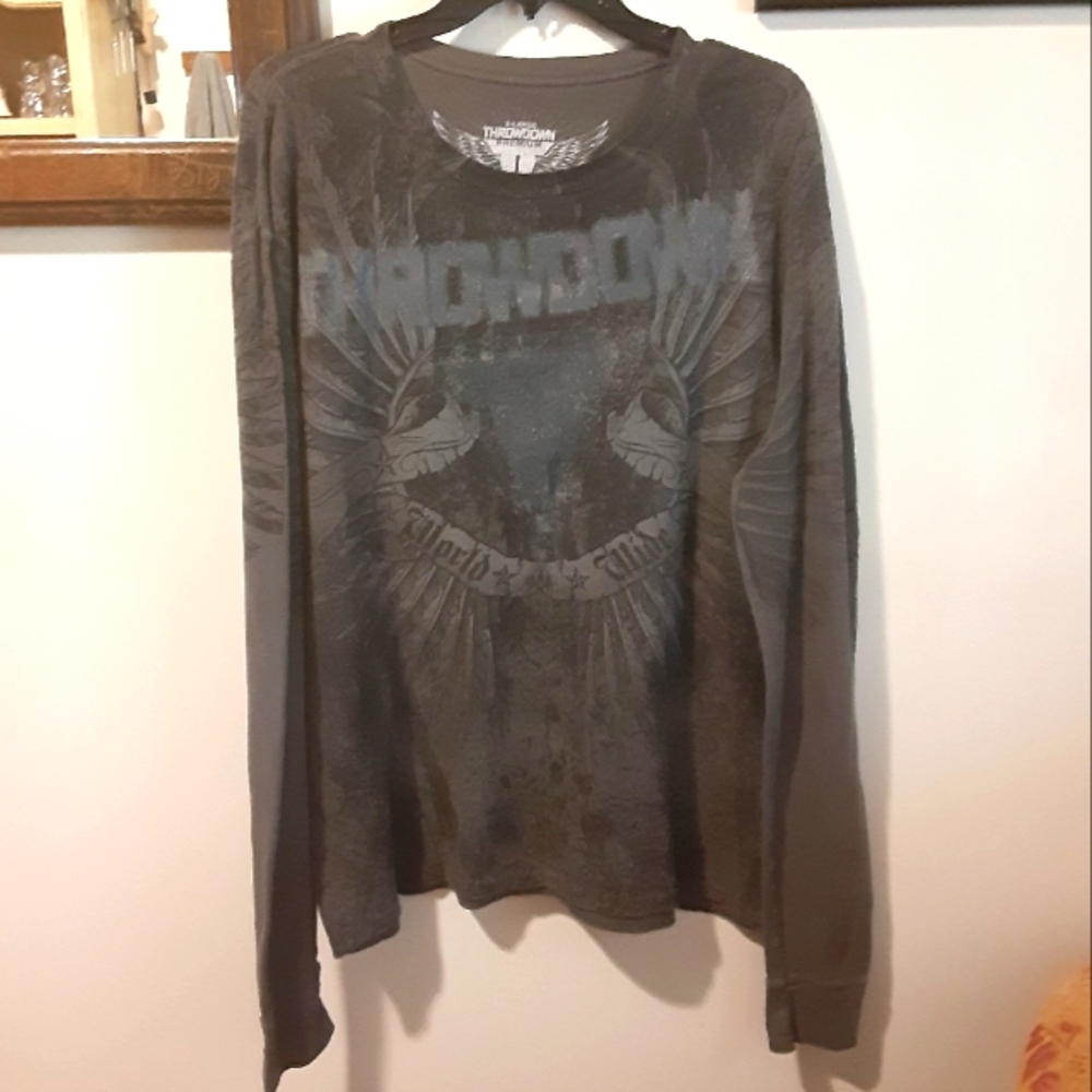Throwdown Premium Long sleeve size XL